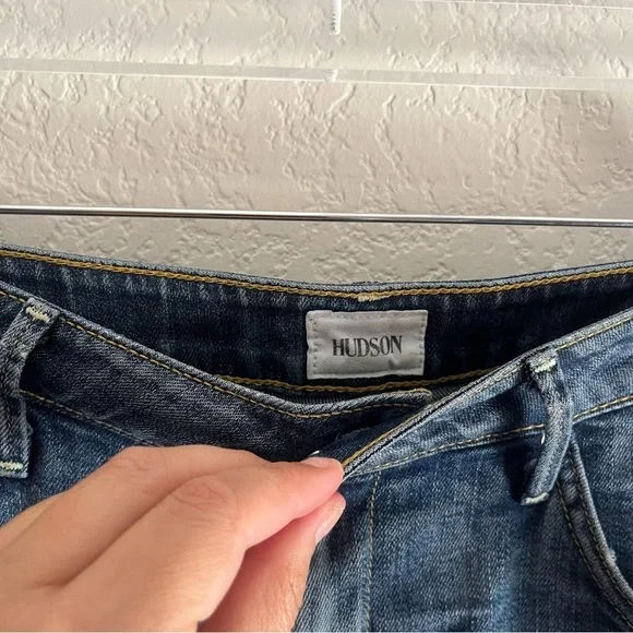 HUDSON Hampton Cuffed Short 27 Demin - Picture 6 of 11